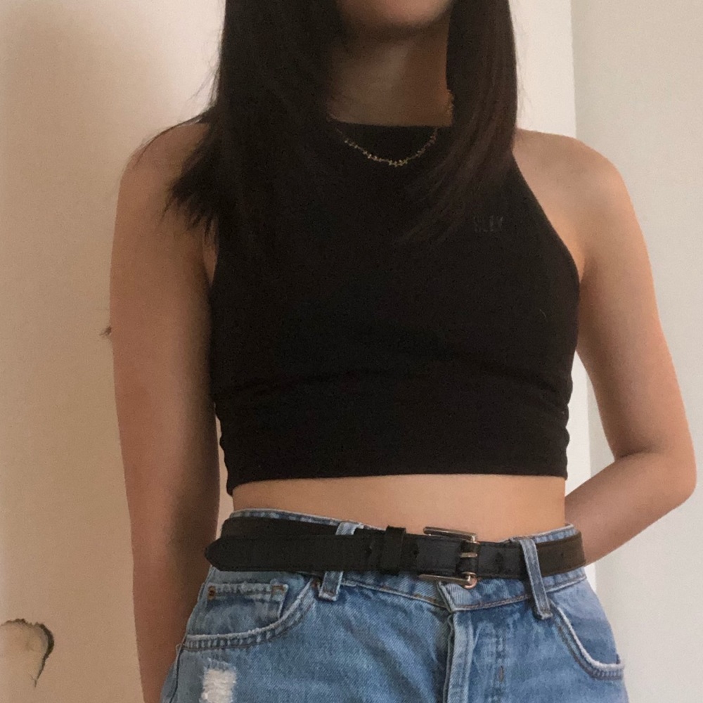 3 Crop Tank & Tops Bundle - Picture 4 of 4